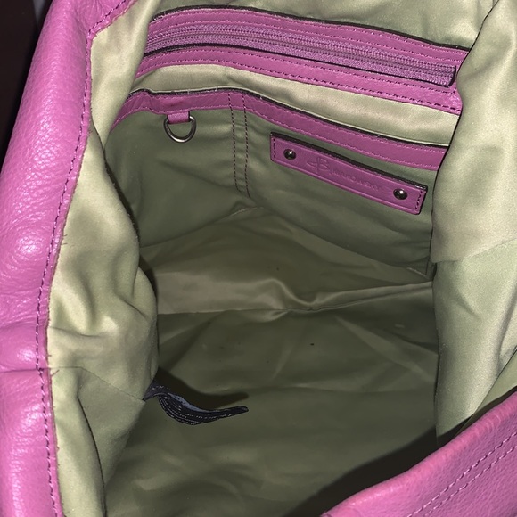 B.MAKOWSKY SOFT MAGENTA LEATHER PURSE - Picture 7 of 12